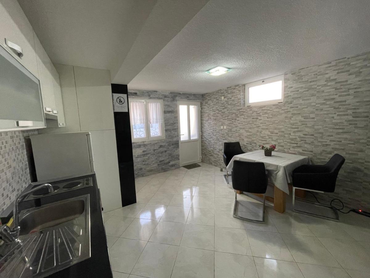 Podglavica Apartmani-Joe מראה חיצוני תמונה